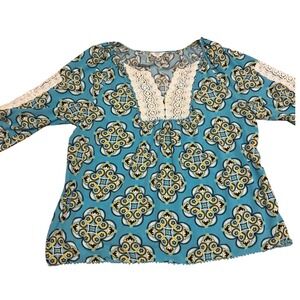 Crown & Ivy Curvy Plus Size 2X blue yellow print v neck tunic blouse spring lace